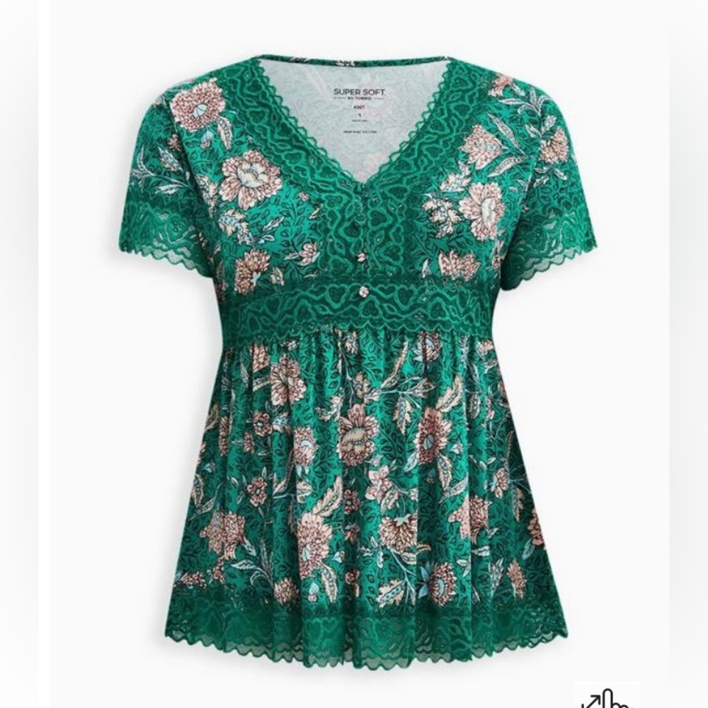 Torrid Babydoll Super Soft Lace Trim Button Front Top 4 X